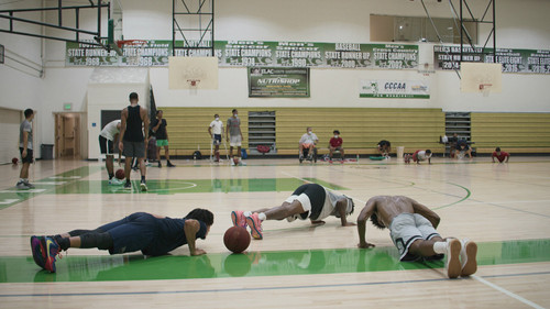 Last Chance U: Basketball Season 2 Episode 1 - When I'm Playing Basketball