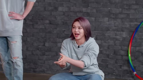 Hwaiting Season 3 Episode 2 - Obstacle Relay