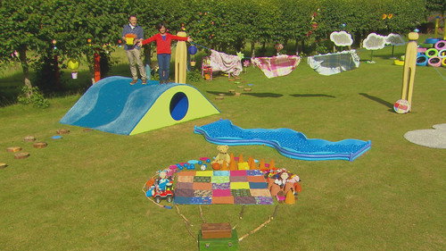 Show Me Show Me Season 6 Episode 8 - Hot-Air Balloons and Patchwork