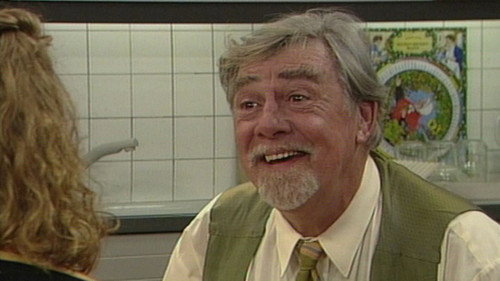 Oppassen!!! Season 6 Episode 2 - Opa Henry gaat op seks