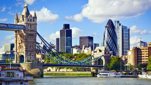 Bizarre Foods: Delicious Destinations Season 1 Episode 4 - London