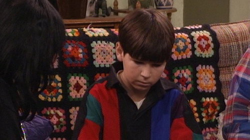 Roseanne Season 7 Episode 9 - White Men Can't Kiss