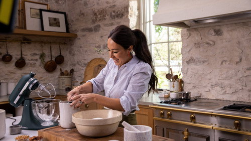 Magnolia Table with Joanna Gaines Season 3 Episode 4 - After-School Snacks