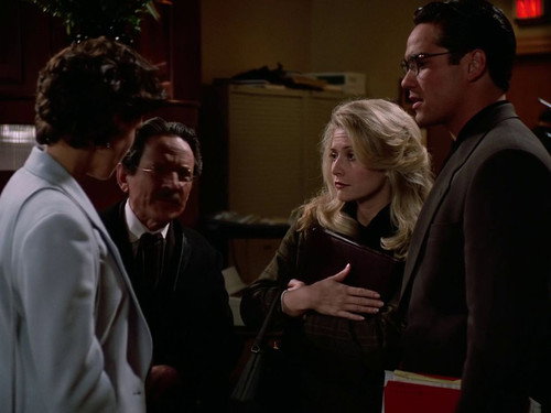 Lois & Clark: The New Adventures of Superman Season 3 Episode 14 - Tempus, Anyone?