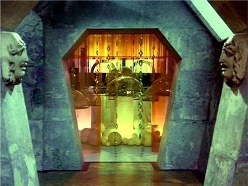 Space: 1999 Season 2 Episode 4 - One Moment of Humanity