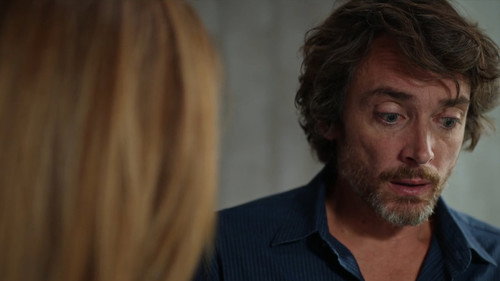 Episode 1046 still