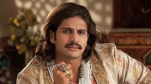 Jalal learns about Jodha’s return to Agra still