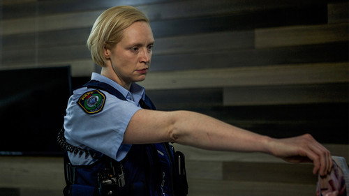 Top of the Lake Season 2 Episode 5 - Who's Your Daddy?