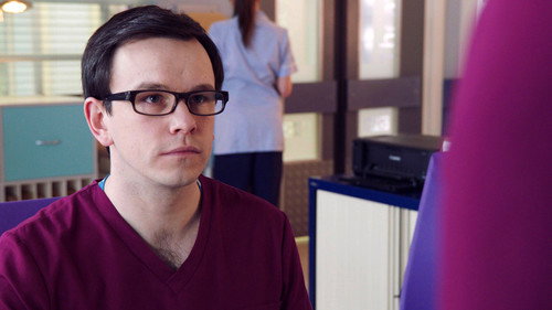 Holby City Season 18 Episode 33 - When I Grow Up
