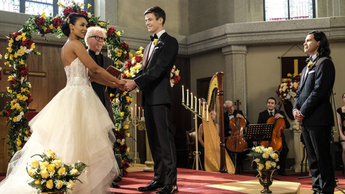 undefined Season 3 Episode 8 - Crisis on Earth-X (I)