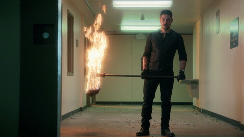 From Dusk Till Dawn: The Series Season 3 Episode 6 - Straightjacket