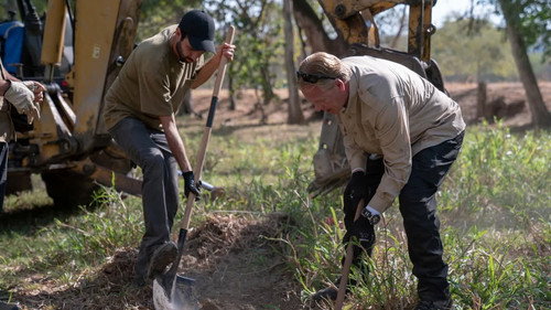 Finding Escobar's Millions Season 2 Episode 1 - Bring In the DEA