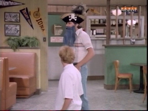Happy Days Season 7 Episode 2 - Chachi Sells His Soul