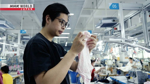 Asia Insight Season 14 Episode 14 - Chinese Clothing Factories Struggle with US Tariffs