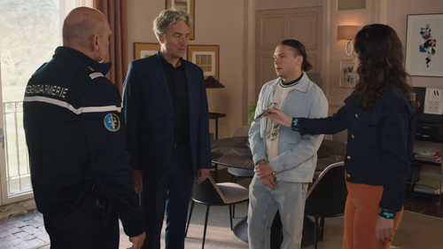 Episode 1194 still