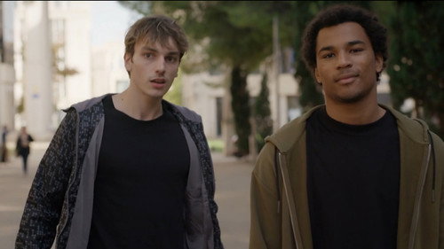 Episode 1592 still