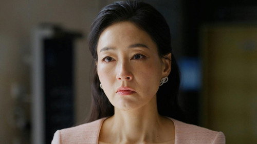 Pearl in Red Season 1 Episode 13 - On The Day Of Family Meeting