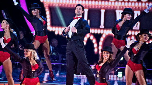 Dancing with the Stars Season 23 Episode 12 - Week 9: Showstoppers Night