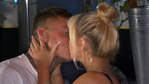 Geordie Shore Season 19 Episode 7 - Beau & Bethan Back On!