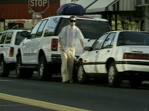 Jackass Season 1 Episode 2 - Blind Driver