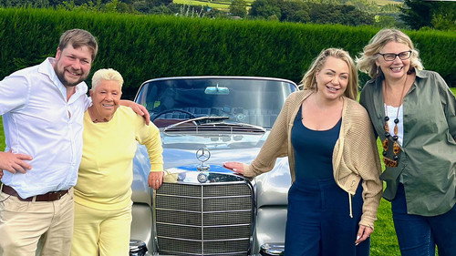 Celebrity Antiques Road Trip Season 12 Episode 20 - Laila Morse v Rita Simons