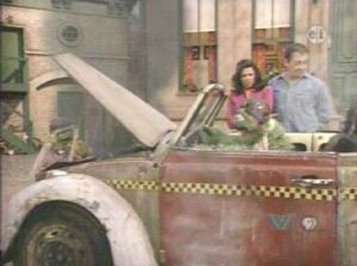 Sesame Street Season 37 Episode 26 - The Sloppy Jalopy & The Nastycar Races!