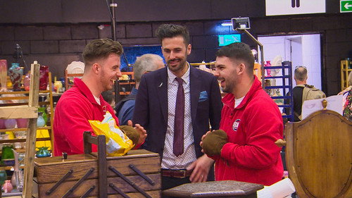 Bargain Hunt Season 51 Episode 17 - Edinburgh 8
