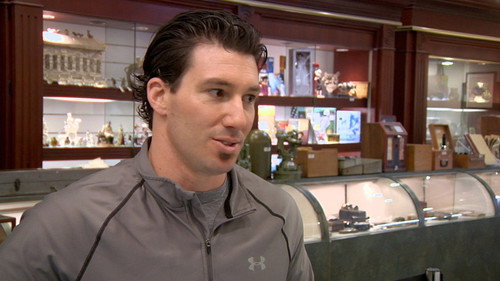 Pawn Stars Season 5 Episode 24 - Huddle Up