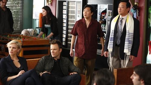 Community Season 1 Episode 18 - Basic Genealogy