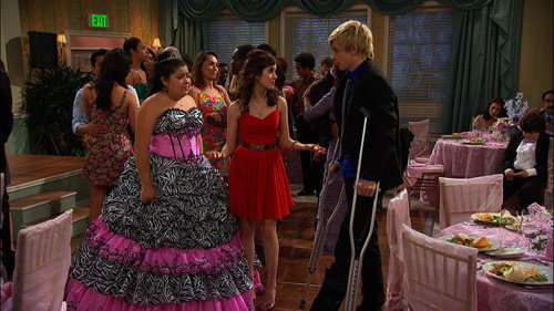 Austin & Ally Season 1 Episode 8 - Club Owners & Quinceaneras