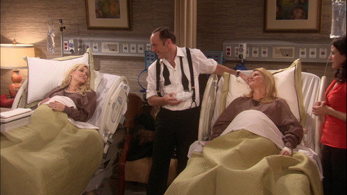 The New Adventures of Old Christine Season 4 Episode 18 - A Change of Heart/Pants