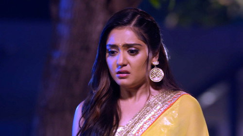 Gargi Ke Pass Gun still