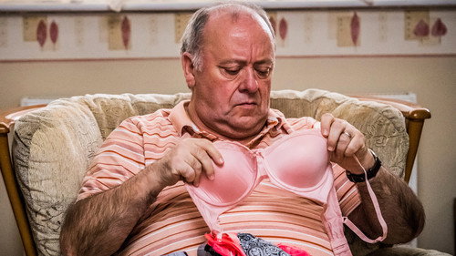 Two Doors Down Season 3 Episode 3 - Break In