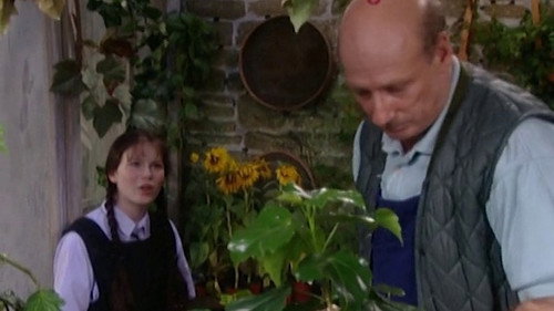 The Worst Witch Season 2 Episode 12 - Green Fingers and Thumbs
