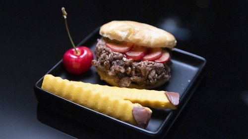 Chopped Season 56 Episode 7 - Burger: Impossible