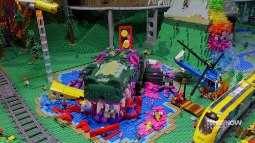 LEGO Masters Season 3 Episode 1 - Stop In Your Tracks