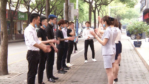 Asia Insight Season 9 Episode 17 - Battling COVID-19 (3-Part Series): Pandemic and Business