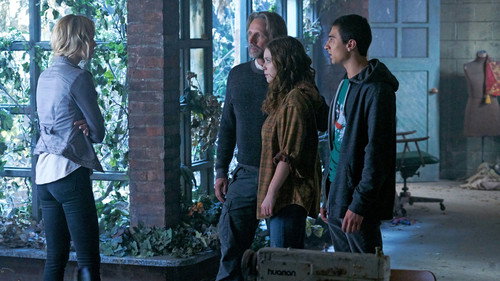 Bitten Season 3 Episode 3 - Right Behind You