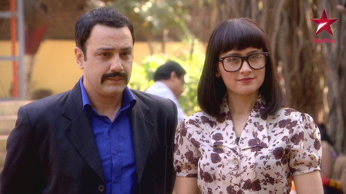 Ek Hasina Thi Season 9 Episode 15 - Durga and Aakash Follow Sakshi