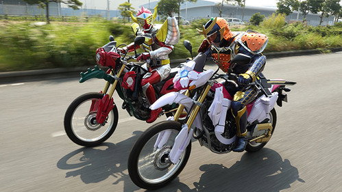 Kamen Rider Gaim Season 1 Episode 3 - Shock! The Rival's Banana Transformation!?