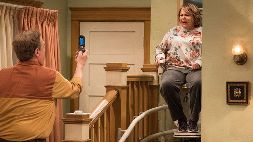 Roseanne Season 10 Episode 3 - Roseanne Gets the Chair