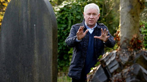 Casualty Season 24 Episode 24 - Love Is a Battlefield