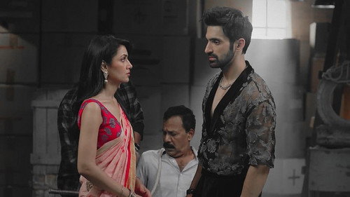 Virat and Amruta follow a lead still