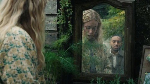 Episode 1077 still