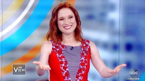 Ellie Kemper still