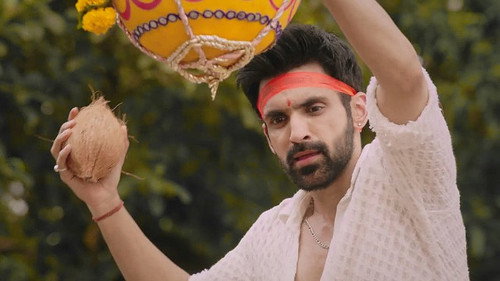 Amruta is injured, saving Virat still