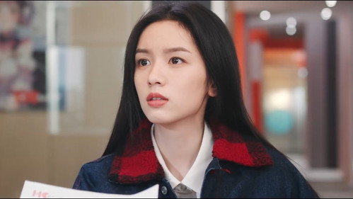 Everyone Loves Me Season 1 Episode 1 - Passing By Each Other