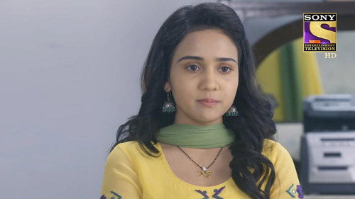 Naina Gets A Job Finally still