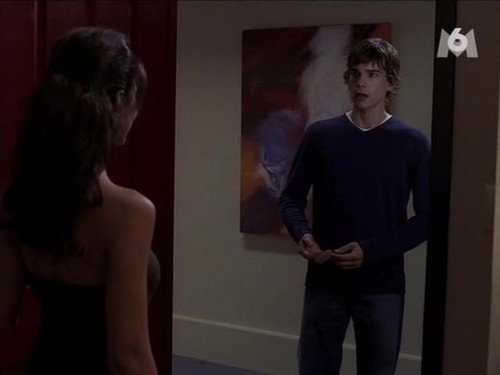 Jake 2.0 Season 1 Episode 4 - Arms and the Girl