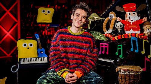 CBeebies Bedtime Stories Season 2 Episode 24 - Jacob Collier - The Big Time Boogie Woogie Animal Band
